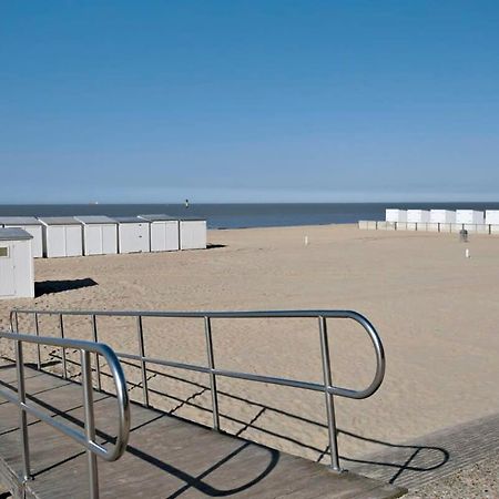 Huswell - Comfy Apartment With Side Seaview And 2 Free Bikes Knokke-Heist Bagian luar foto