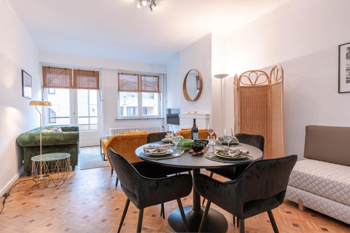Huswell - Comfy Apartment With Side Seaview And 2 Free Bikes Knokke-Heist Bagian luar foto